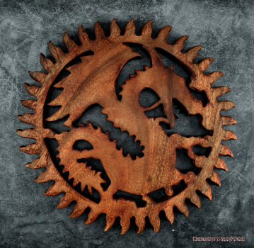 Hexenshop Dark Phönix Geschnitzter Holz Sonnendrache als Wandrelief 29 cm